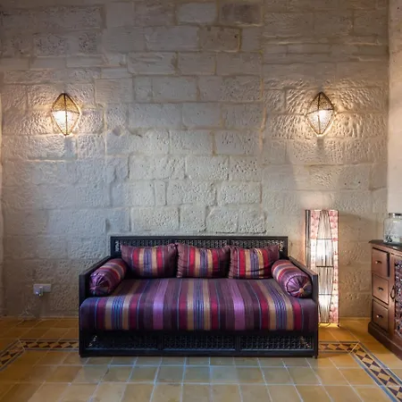 The Stonehouse 4*