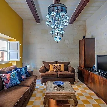 The Stonehouse San Ġiljan