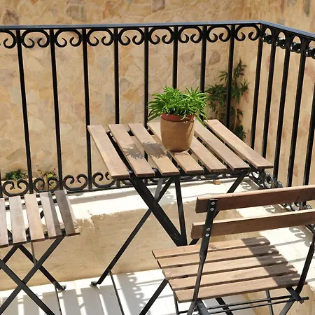 The Stonehouse Alojamento de Acomodação e Pequeno-almoço St. Julian's