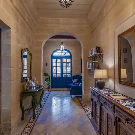 The Stonehouse Bed & Breakfast 3*